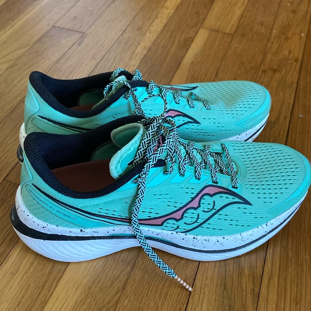Saucony size 10 running shoe
